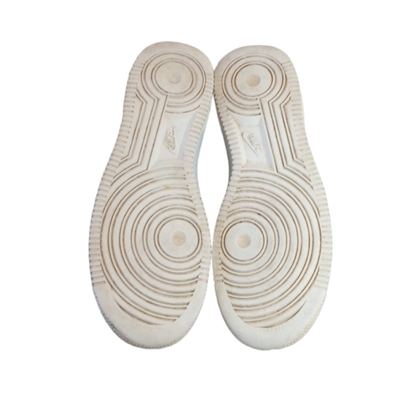 Nike Womens Air Force 1 Sneakers Sz 8.5 Black Chunky Low White Athletic Comfy - Picture 7 of 9